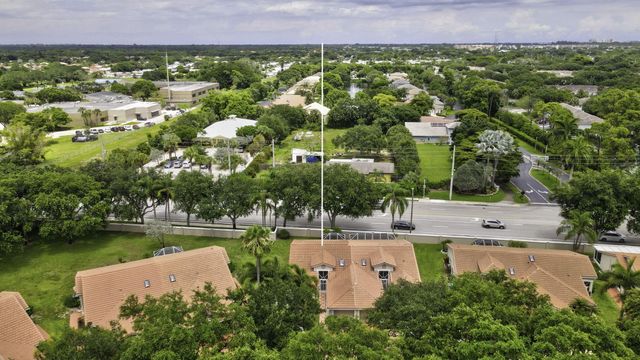 18 Sausalito Drive, Boynton Beach, FL 33436