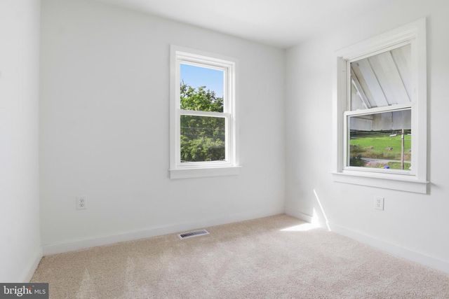 1 PLEASANT AVE, New Freedom, PA 17349