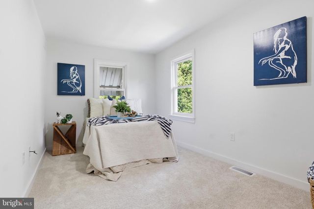 1 PLEASANT AVE, New Freedom, PA 17349