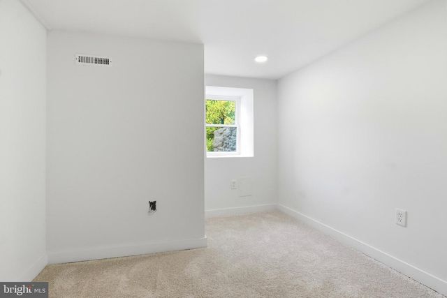 1 PLEASANT AVE, New Freedom, PA 17349