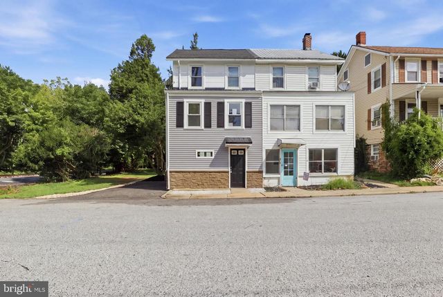 1 PLEASANT AVE, New Freedom, PA 17349