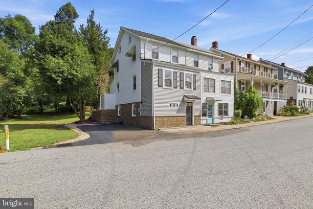 1 PLEASANT AVE, New Freedom, PA 17349