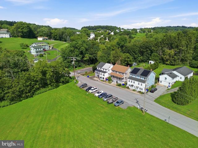 1 PLEASANT AVE, New Freedom, PA 17349