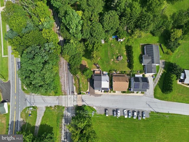 1 PLEASANT AVE, New Freedom, PA 17349