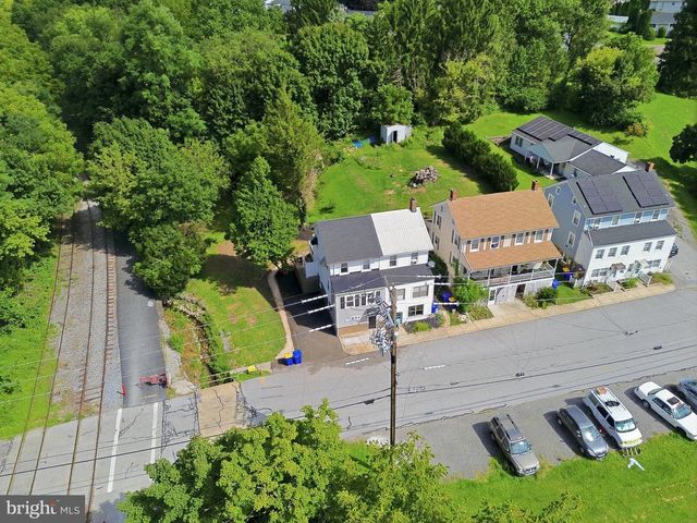 1 PLEASANT AVE, New Freedom, PA 17349