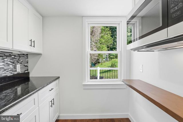 1 PLEASANT AVE, New Freedom, PA 17349