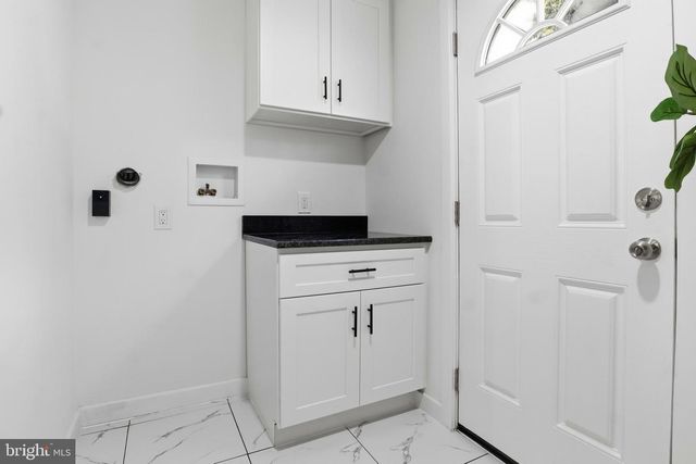 1 PLEASANT AVE, New Freedom, PA 17349