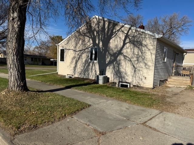 200 18th St NW, Minot, ND 58703