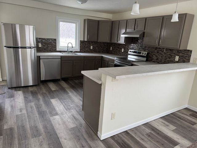 200 18th St NW, Minot, ND 58703