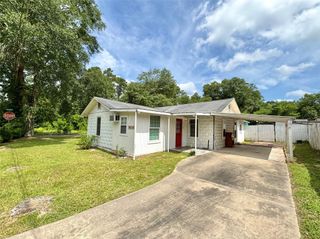 1410 W Pavillion Street, Woodville, TX 75979