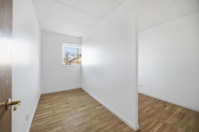 4618 River Road 1D, Schiller Park, IL 60176