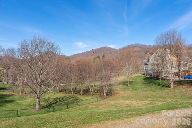 57 Gloria Way, Waynesville, NC 28785