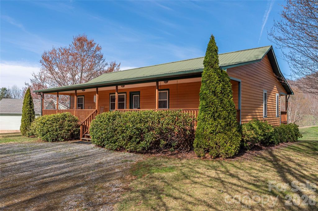 57 Gloria Way, Waynesville, NC 28785