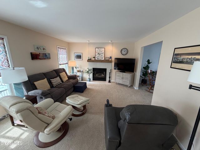 19 Marne Street, Colonie, NY 12189