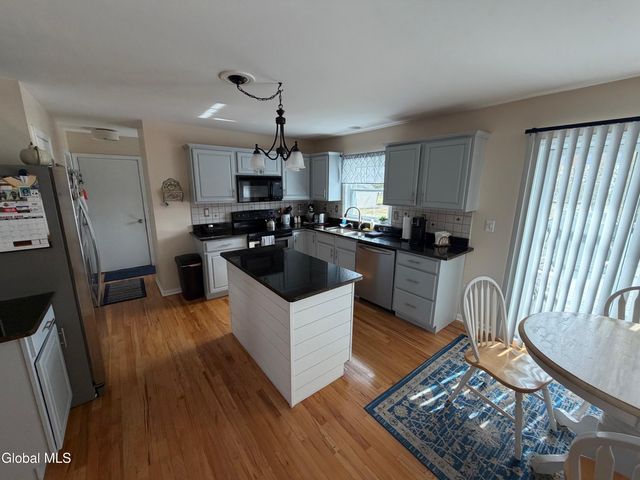 19 Marne Street, Colonie, NY 12189