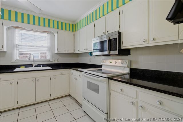 544 Farmview Drive, Fayetteville, NC 28311