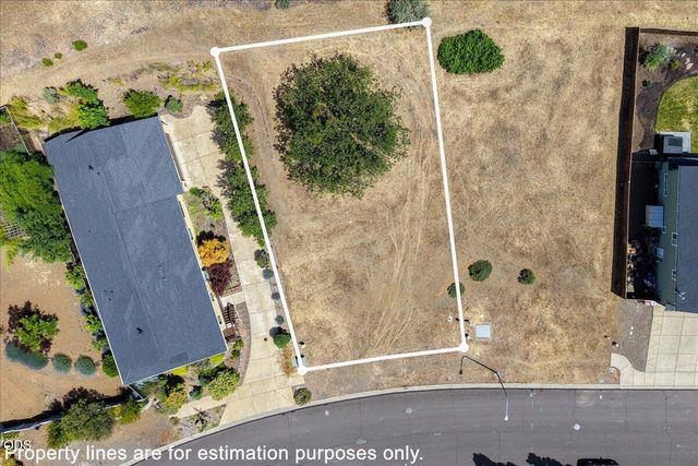 4359 Vista Pointe Drive, Medford, OR 97504