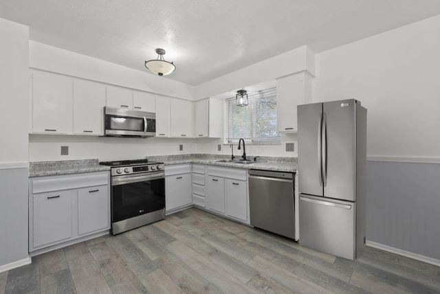 5137 Holbrook Drive, Columbus, OH 43232