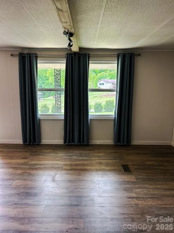 188 Wiggins Road, Candler, NC 28715