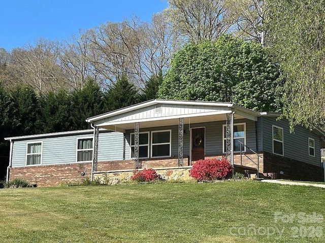 188 Wiggins Road, Candler, NC 28715