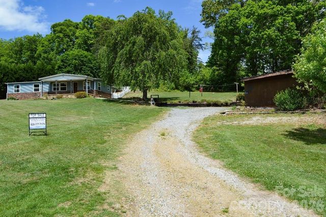 188 Wiggins Road, Candler, NC 28715