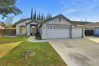 1883 College Greens Drive, Los Banos, CA 93635