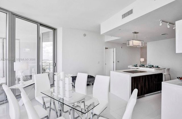 851 NE 1st Avenue 3510, Miami, FL 33132