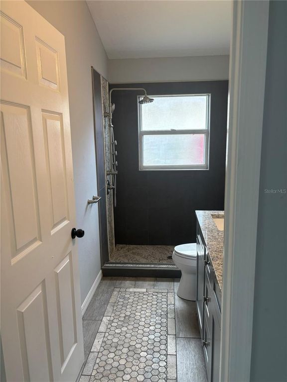 Image 15 of property listing at 2830 STRAND CIRCLE, Oviedo, FL 32765