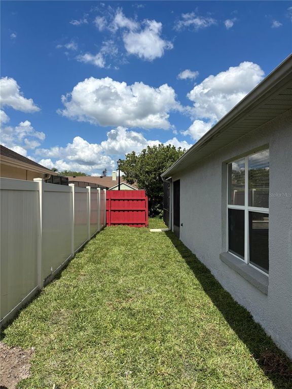 Image 24 of property listing at 2830 STRAND CIRCLE, Oviedo, FL 32765
