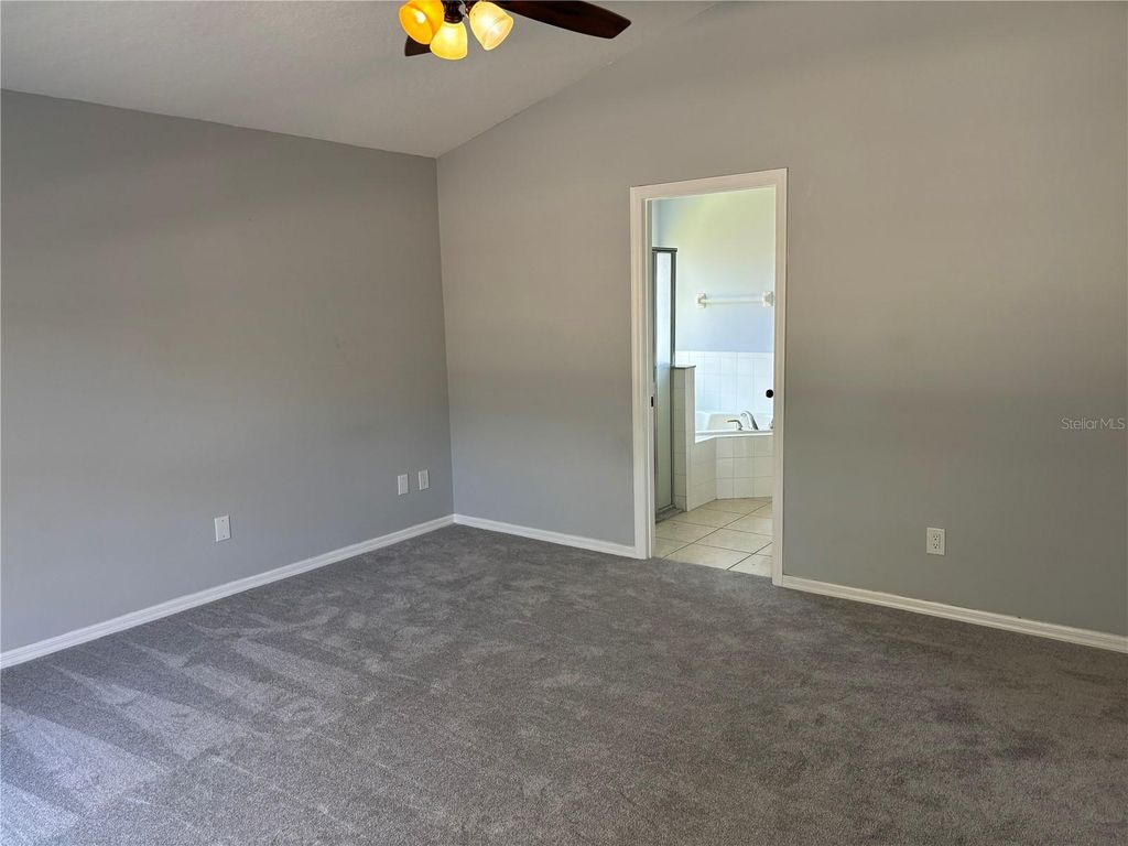 Image 8 of property listing at 2830 STRAND CIRCLE, Oviedo, FL 32765