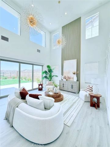 111 Sunnyslope, Irvine, CA 92618