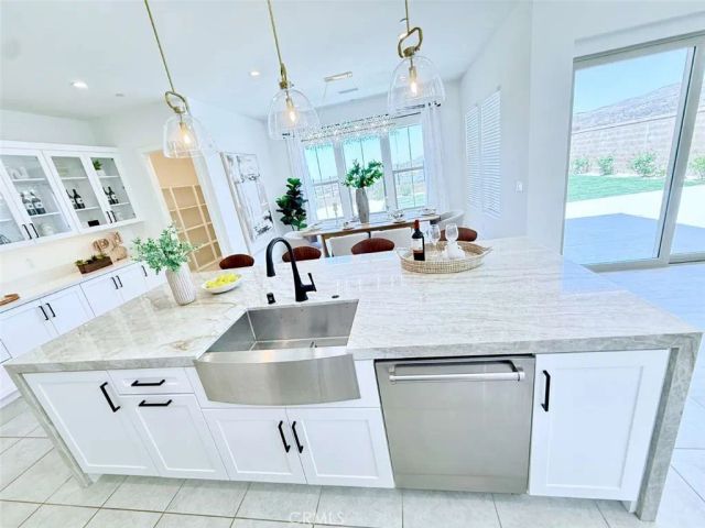 111 Sunnyslope, Irvine, CA 92618