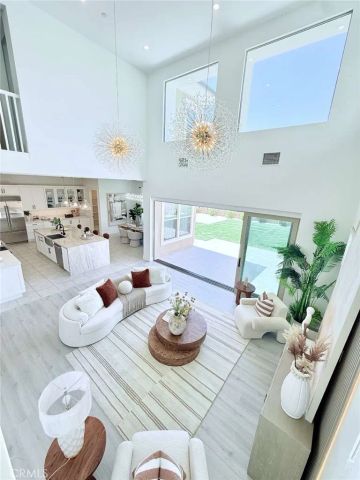 111 Sunnyslope, Irvine, CA 92618