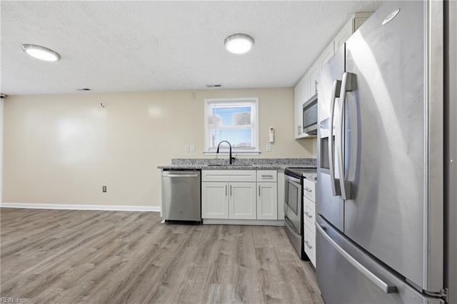 1204 E Pembroke AVE, Hampton, VA 23664