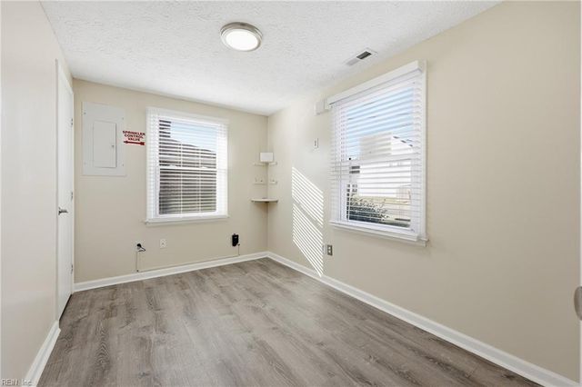 1204 E Pembroke AVE, Hampton, VA 23664