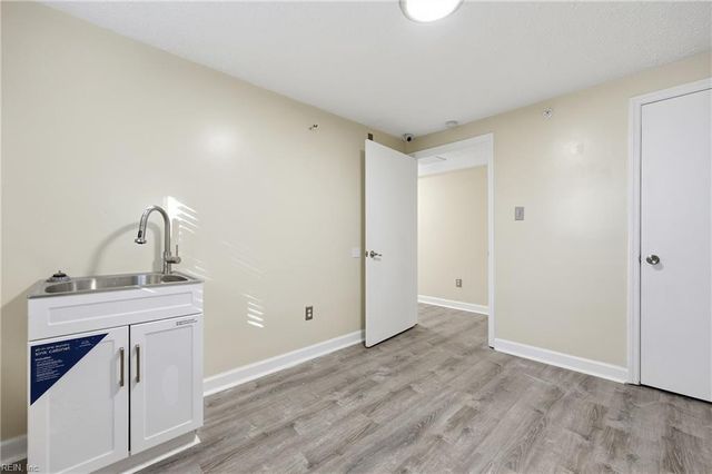 1204 E Pembroke AVE, Hampton, VA 23664