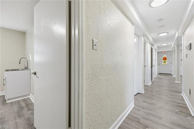 1204 E Pembroke AVE, Hampton, VA 23664