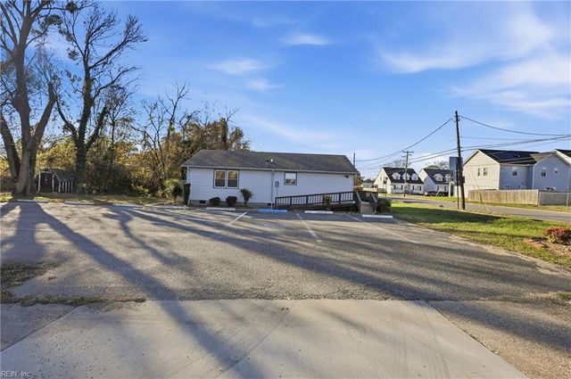 1204 E Pembroke AVE, Hampton, VA 23664