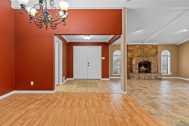 3 Bancroft Cir, Longview, TX 75605