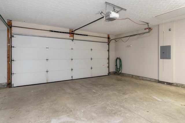 3603 Stoneway Point, Powell, OH 43065