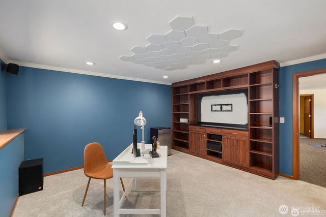 8618 NE 143rd Street, Kirkland, WA 98034
