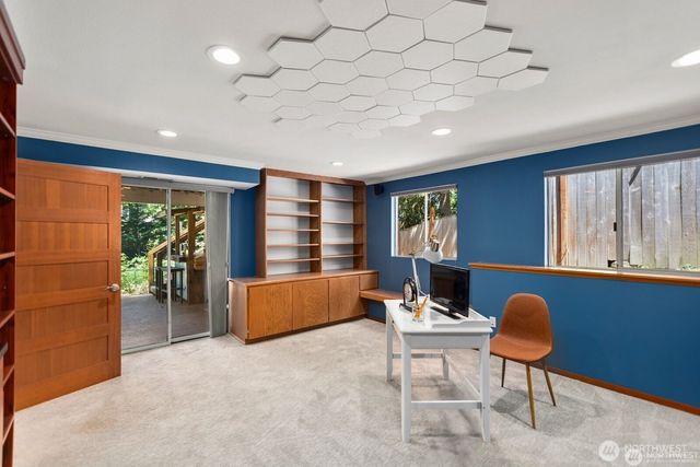 8618 NE 143rd Street, Kirkland, WA 98034