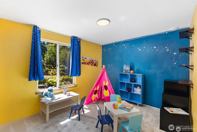 8618 NE 143rd Street, Kirkland, WA 98034