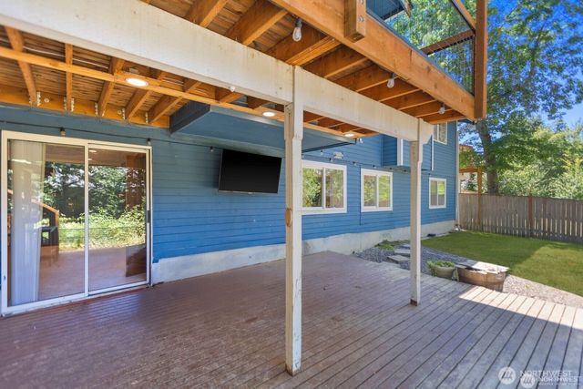 8618 NE 143rd Street, Kirkland, WA 98034