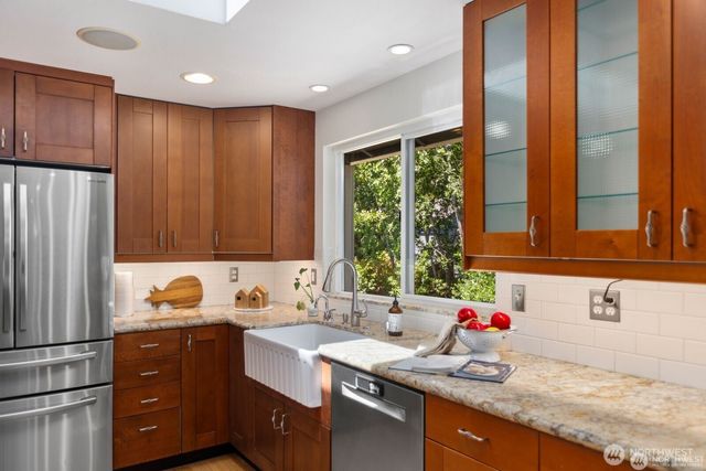 8618 NE 143rd Street, Kirkland, WA 98034