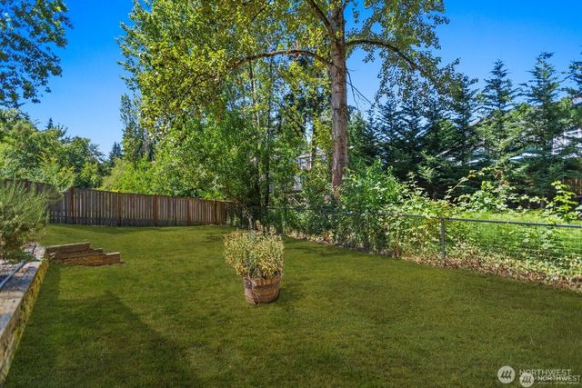 8618 NE 143rd Street, Kirkland, WA 98034