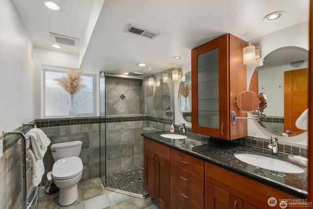 8618 NE 143rd Street, Kirkland, WA 98034
