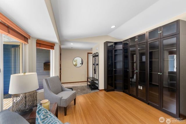 8618 NE 143rd Street, Kirkland, WA 98034