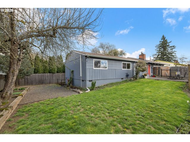 8827 Se KNAPP St, Portland, OR 97266