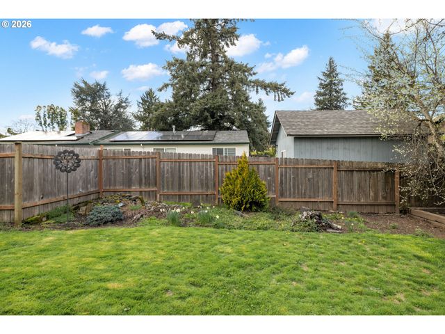 8827 Se KNAPP St, Portland, OR 97266